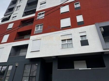 Shitet , Apartament 2+1+2 , 5 Maji , Tirane