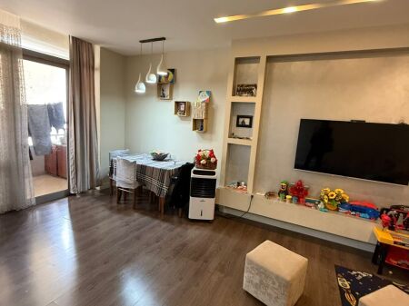 Apartament 2+1+2 per shitje ne Astir !