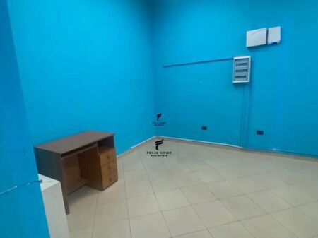 NEGOZIO IN AFFITTO 160 M2 PALAZZO CON FRECCIA 250.000 LEK FH-64922