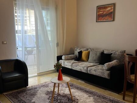 Apartament 1+1 per qira tek Rruga Fortuzi.