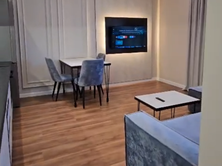 Shitet apartamenti 1+1 ne Komunen e Parisit