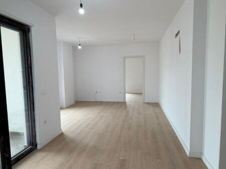 Commune of Paris apartment 2+1+2