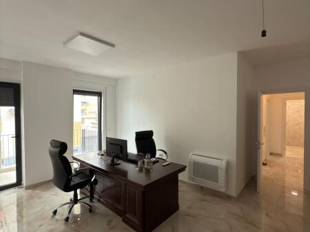 Appartamento 2+1 per ufficio Rrg Karl Gega