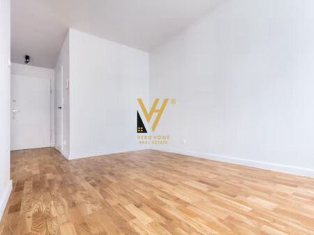 STUDIO APARTMENT FOR SALE 28 M2 AT THE ELECTRIC MARKET 78,000 EURO