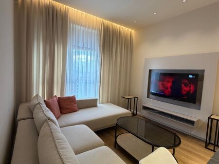 Apartament me qera 1+1