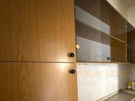 Qira, Apartament 1+1, Gjimnazi Petro Nini Luarasi, Tirane