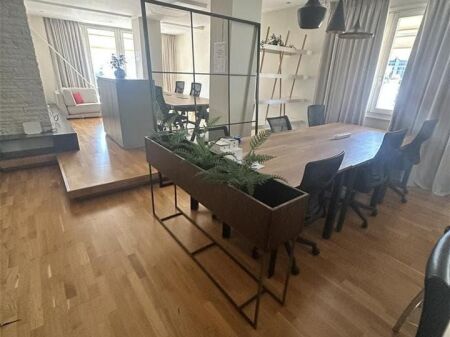 Zyre Me Qera Ne Bllok (ID BZ2351) Tirane.
