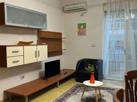 Apartament 1+1 me qira Mine Peza
