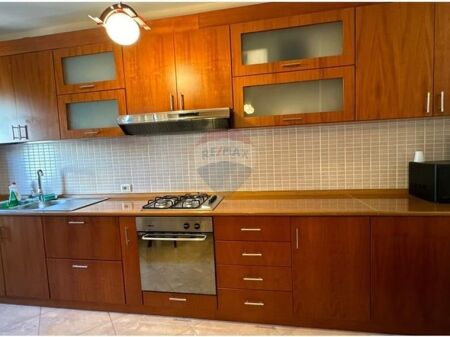 Apartament 2+1 me qira,Liqeni i Thate