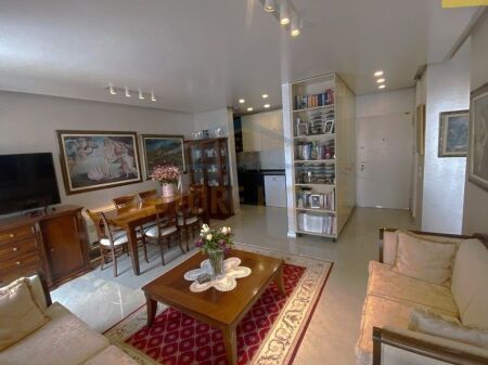 Shitet, Apartament 3+1, Kompleksi "Kontakt", 21 Dhjetori