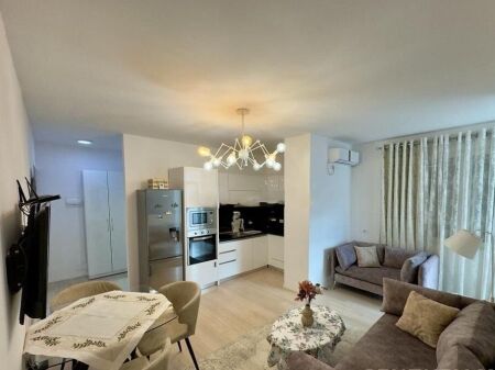 Apartament 2+1 per qira,Pazari i Ri