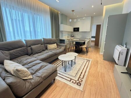 Qira, Apartament 2+1+POST PARKIMI, Rruga e Barrikadave, Tiranë.