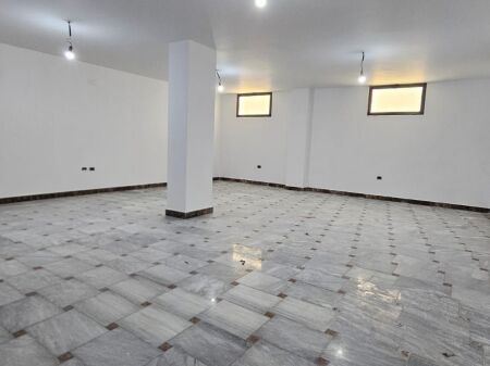 Negozio in affitto a Bllok