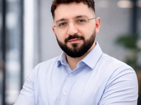 Klajdi T.
