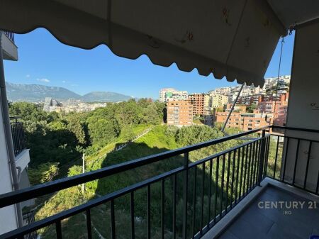Jepet me Qira Apartament 2+1+Post Parkimi tek Kodra e Diellit!
