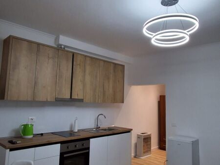 APARTAMENT 1+1 ME QIRA TE 9 KATESHET 700 EURO