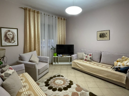  APARTAMENT 2+1+2 ME QIRA    