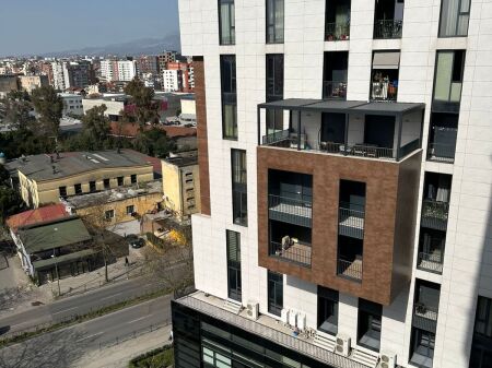 OKAZION  APARTAMENT NE SHITJE PRANE PALLATIT ME SHIGJETA