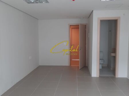 NEGOZIO IN AFFITTO 30 M2 VIA DURRES 65.000 LEKE