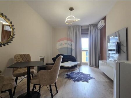 Apartament 2 +1+2 te Sheshi Skenderbej