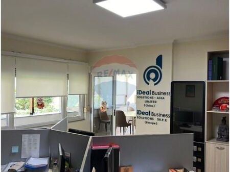 Ufficio - In Affitto - Blloku, Tirana