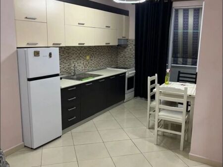 Jepet me qira apartament 1+1, 400 € ne Astir