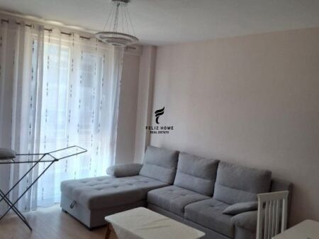 APARTAMENT ME QERA 2+1 ISH FUSHA E AVIACIONIT 700 EURO FH-65270