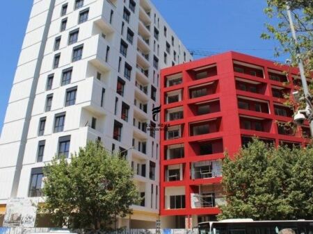 UFFICIO IN AFFITTO 240 M2 VIA DIBRA 250.000 LEKE FH-65283
