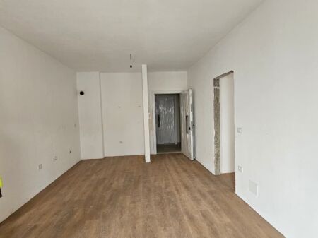  Apartment 2+1 for sale in Tirana Entry 2