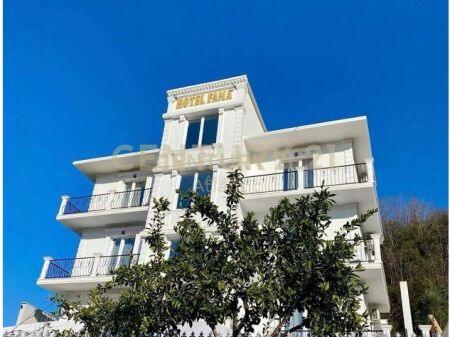 HOTEL ESCLUSIVO IN AFFITTO PRESSO LO SCoglio DI KAVAJA 3800€ AL MESE !