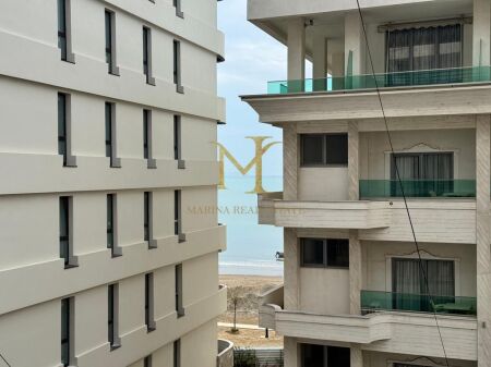 Shitet apartament 2+1+2 në Durrës, zona Plazh