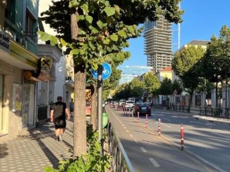 Locale commerciale in affitto sulla strada principale – massima visibilità per la tua attività