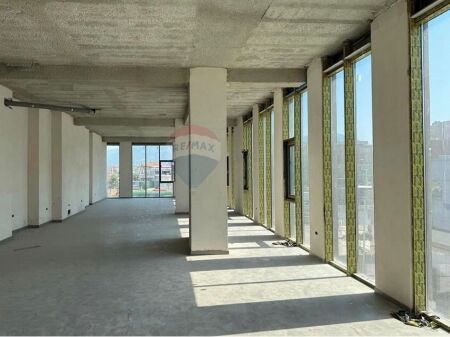 AMBIENTE COMMERCIALE IN AFFITTO IN VIA DRITAN HOXHA ID: 530261046-491