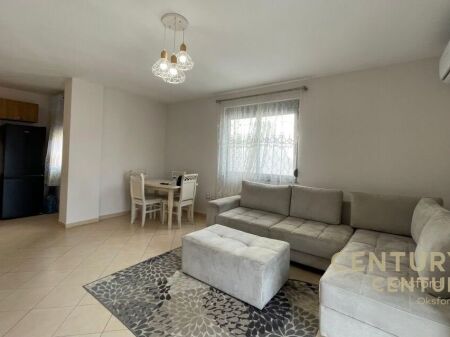 Apartament 2+1 me qira tek Liqeni i Thate ,  