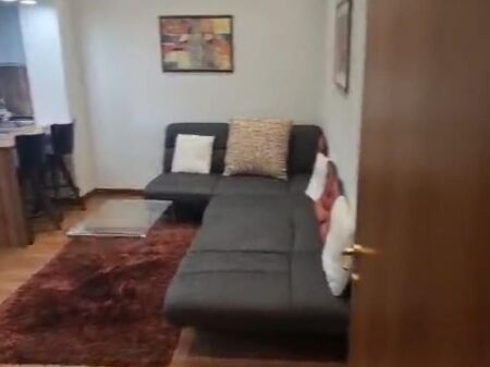 Jepet me qera apartamenti 1+1 te 9 kateshet(jepet edhe per BnB)
