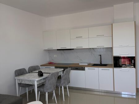Apartament 1+1 ne Astir Kompleksi Tudas