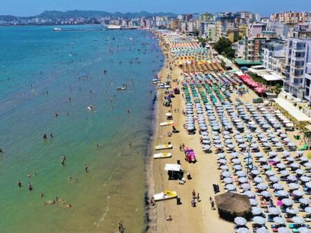 Vile ne Shitje ne zonen e Plazhit, Durres
