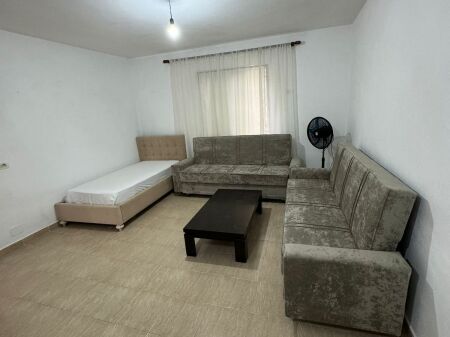 Apartament me Qera, Tirane