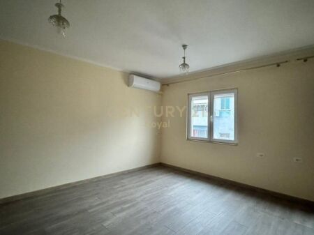 Apartament 2+1 për shitje në Allias, përballë Komisariatit nr 4, Tiranë - 105,000€ | 75.7 m²
