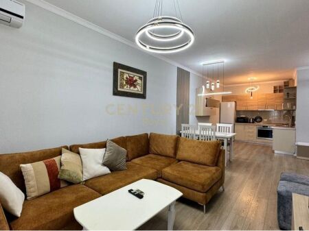Apartment 2+1 for rent near Petro Nini Luarasi High School, Tirana - 81m²
