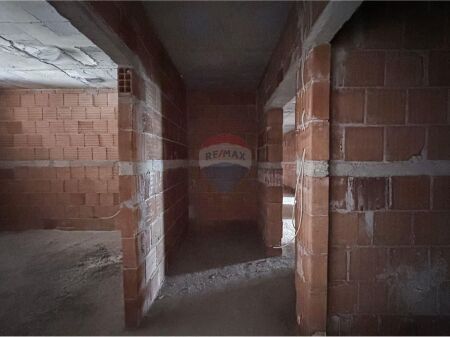 Apartment - For Sale - Institute, Kamëz