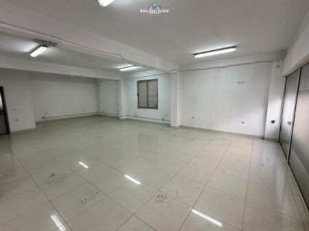 Negozio In Affitto A Don Bosko ( ID BD21845) Tirana