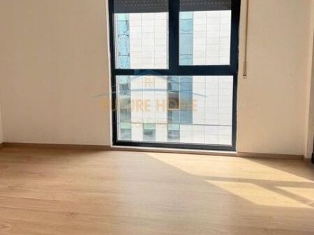 Qera, Apartament 2+1+2+Post Parkimi , Akses Tirana