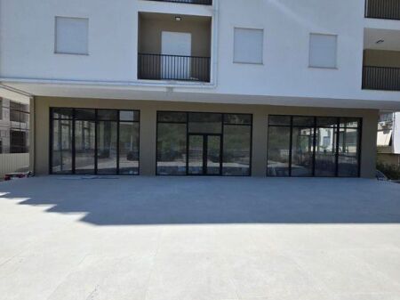 SOLD OCCASION PREMISES 360m2 IN TOTAL, NEW BUILDING IN GOLEM !!!