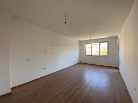 APARTAMENT 1+1 ME QIRA, PRANE AMBASADES AMERIKANE, TIRANE!