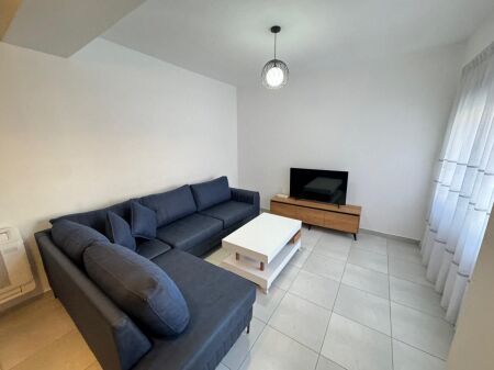  Jepet me qera apartament 2+1 + parkim   Kodra e Diellit 1  Çmimi: 65,000 Lekë / muaj