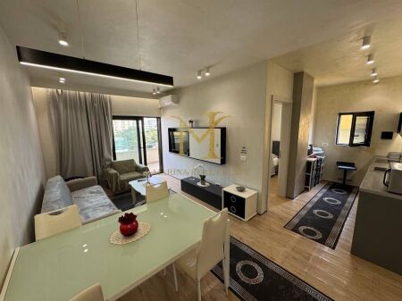 APARTAMENT 1+1 ME QERA PLAZH