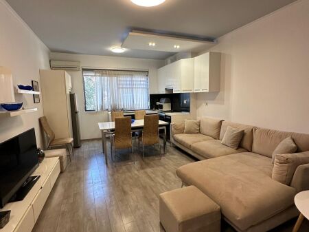 Brryli, jepet me qera apartament 1+1