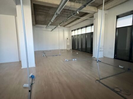 UFFICIO IN AFFITTO ZOGU I ZI 360M2