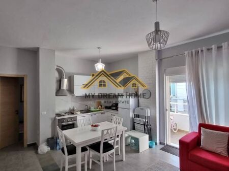 APARTAMENT 1+1 PER SHITJE TEK HOTEL SUPREME, NE QERRET !